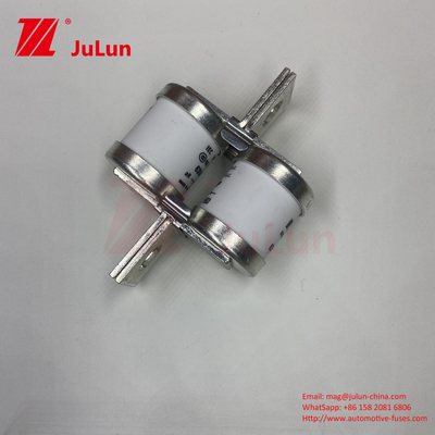 690V Keramische auto-sluiters M6/M8 Twin Flat Plate Bolt Type 0.43kg Heavy Duty Fuse Solution