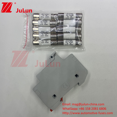 10A-63A PV-sluiting voor zonne-energie PV-installatie 32A 10X38mm 1000V DC Din Rail-sluitinghouder met licht voor zonne-energie
