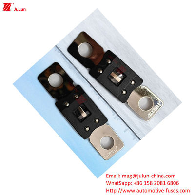 Eu UL Standaard Automobiele onderdelen Buitenafmetingen Veiligheidshulp / Doos Plastic / Nylon behuizing Nominale spanning 32V 48V 72V Automobiele / Elektrovoertuig / Motorfiets