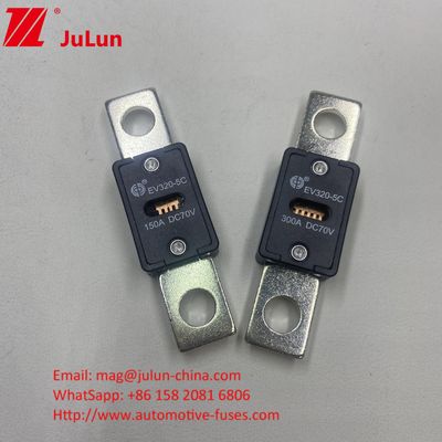 EV320-5C 300A 70VDC Automotive Blade Fuses met 51 mm gaten afstand en Bolt M8 installatie modus