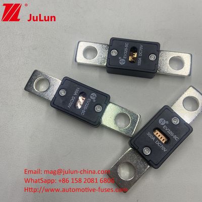 EV320-5C 300A 70VDC Automotive Blade Fuses met 51 mm gaten afstand en Bolt M8 installatie modus