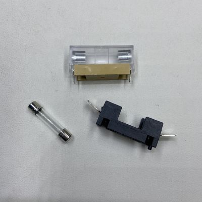 Installatie van een PCB-bord 6*30mm 250VDC Zwart Blauw Transparante Goud Auto Fuse Holder