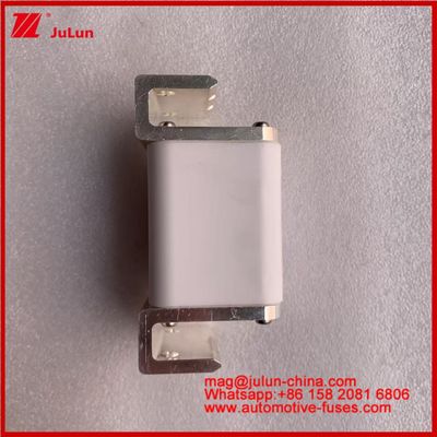 RSZ307-01 EVLH 500A 750VDC FUSE 50KA Vierkante Keramische Autoladers Elektrische voertuigapparaten en apparatuur Kleine grootte Lage smeltkwaliteit I2t Waarde Hoge breekcapaciteit Energie