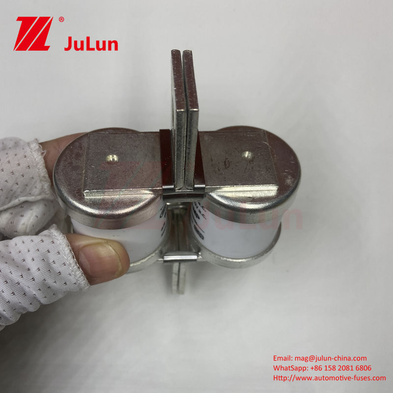 BUSSMAA 690V Nominale Spanning Keramisch Koper 630MMT Automotive Fuses 630A M6/M8 Installatie