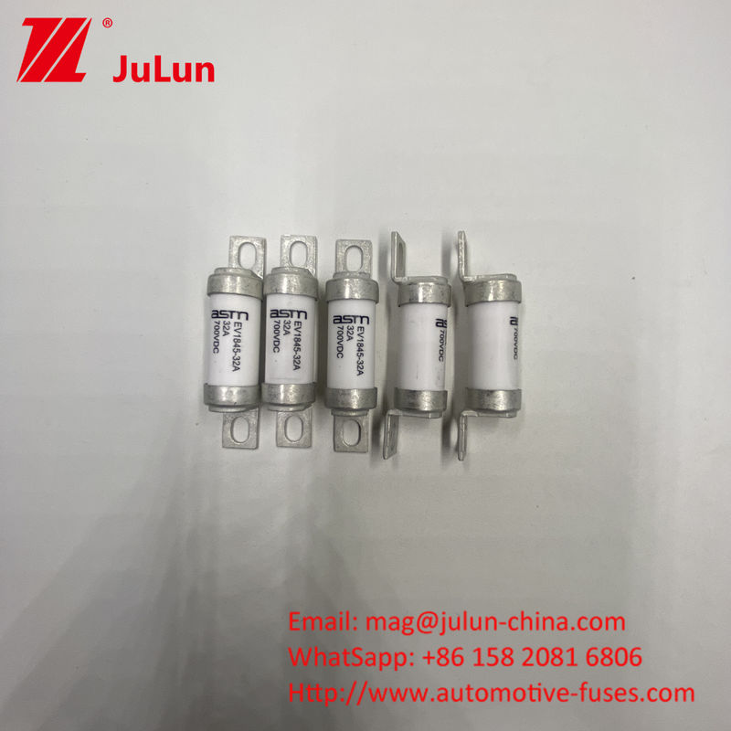 EV1845 25A 700VDC EV HEV Spanning 700VDC Medium Bolt Fuse Terminal