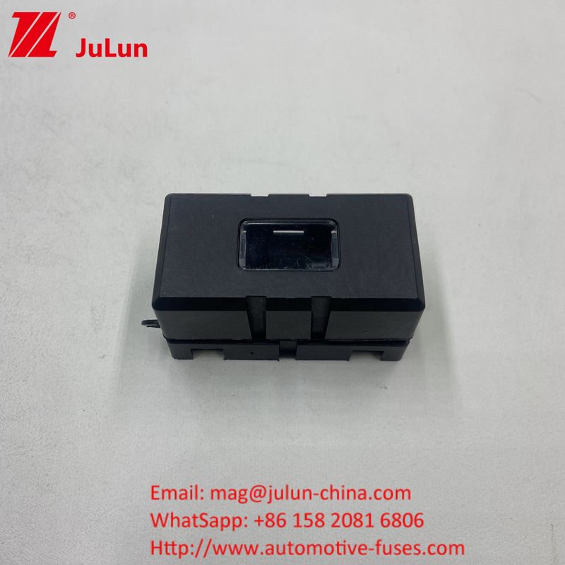 Karton verpakking auto zekeringhouder voor met plug-in zekering Max spanning 32VDC 58VDC 72VDC