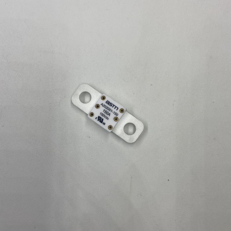 150A 150VDC Vermogenconversie Keramische automobielbeschermers Hoog breekvermogen 16KA 20KA met aanbevolen krachtig koppel 11-13N·m Voor M8