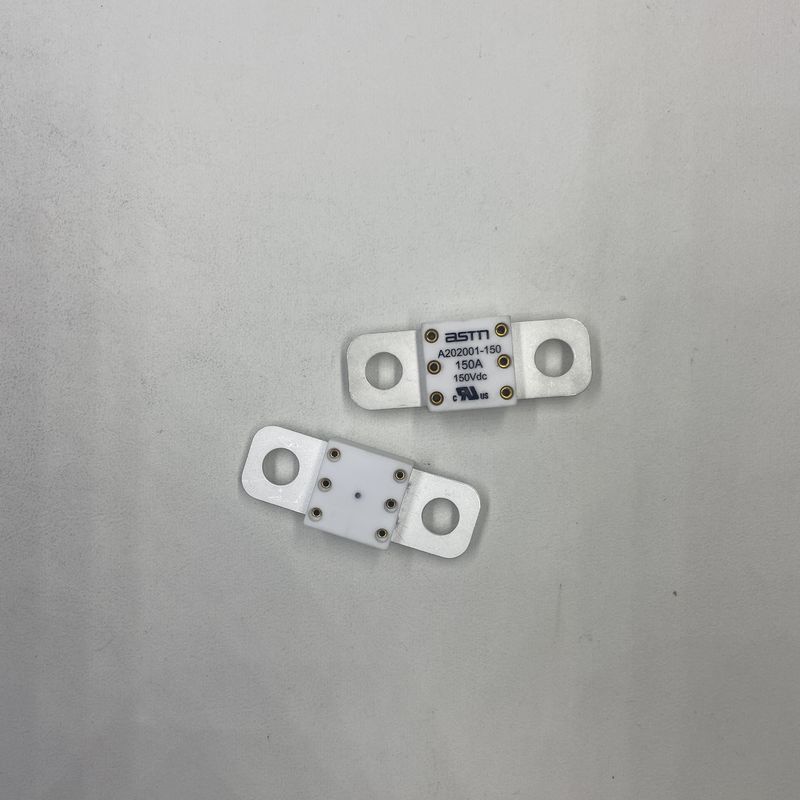 Bescherming 350A 150VDC Kleine keramische autosluiters Hoge stroom aanbevolen krap koppel 11-13N·m