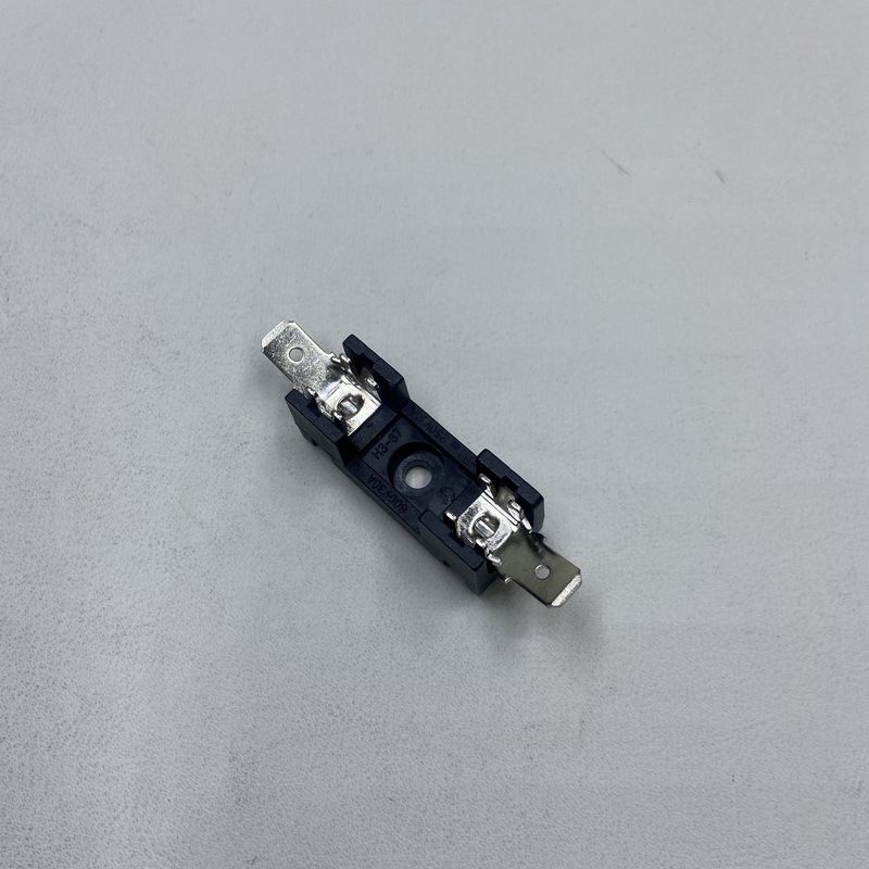 Installatie van een PCB-bord 6*30mm 250VDC Zwart Blauw Transparante Goud Auto Fuse Holder