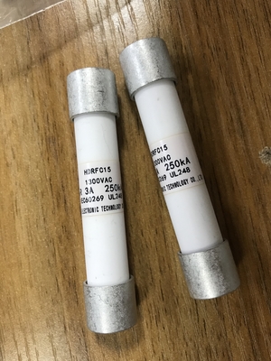 Ceramische Materiële de Hoogspanningszekering Huidige 250KA 15X75mm van 3A 1300V