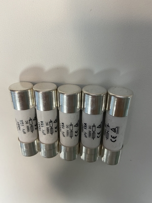 Cilindrische Zonnestelselzekering en Zekeringshouder 14*51mm 25A 1500VDC